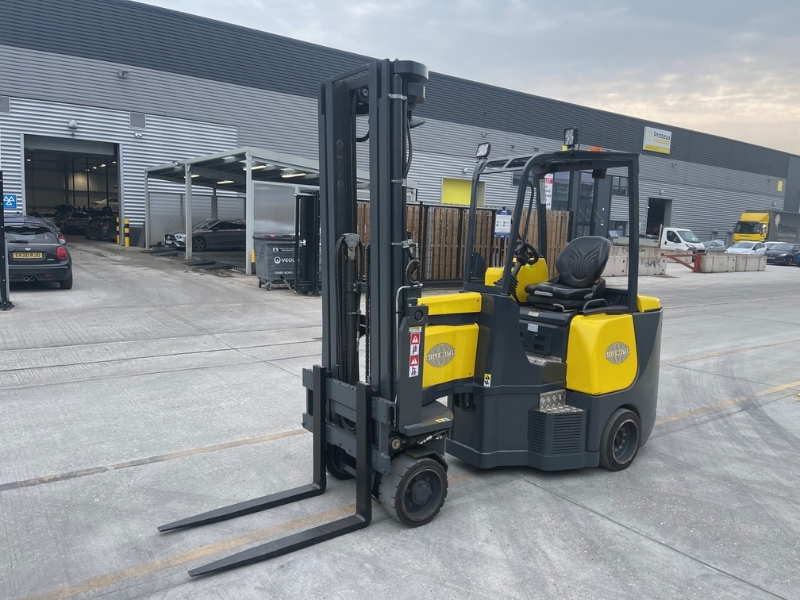 Aisle Master Articulated Forklift For Sale From Kent Pallet Trucks