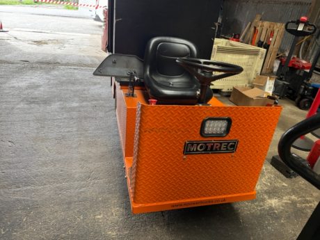 Motrec – E270 3 wheeled electric transporter