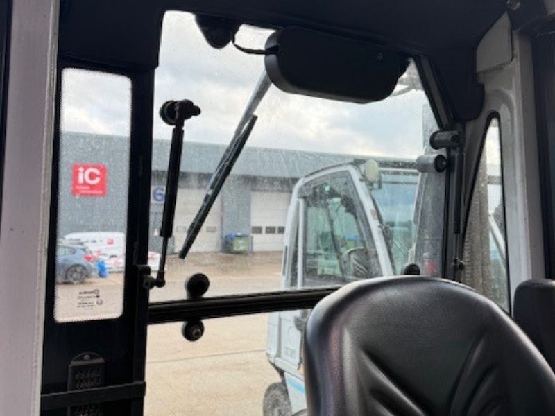 Unicarriers FD20 Diesel Forklift (3)